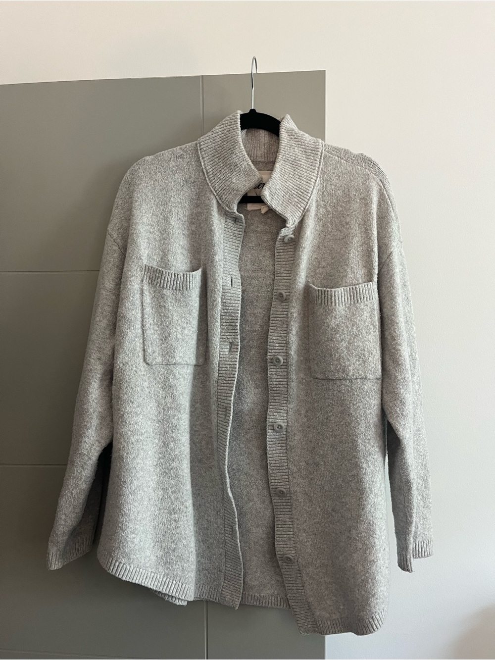 aerie • Oversized Light Gray Knit Button Sweater